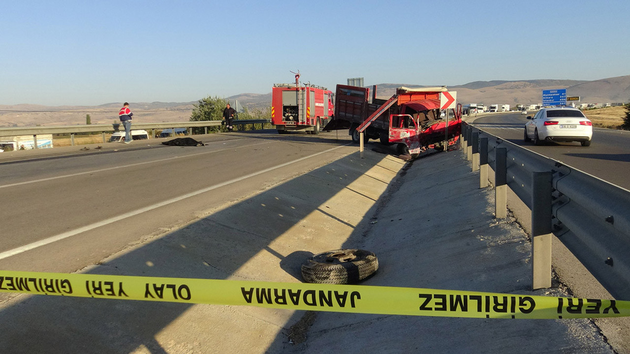 Afyonkarahisar’da feci kaza: 3 ölü