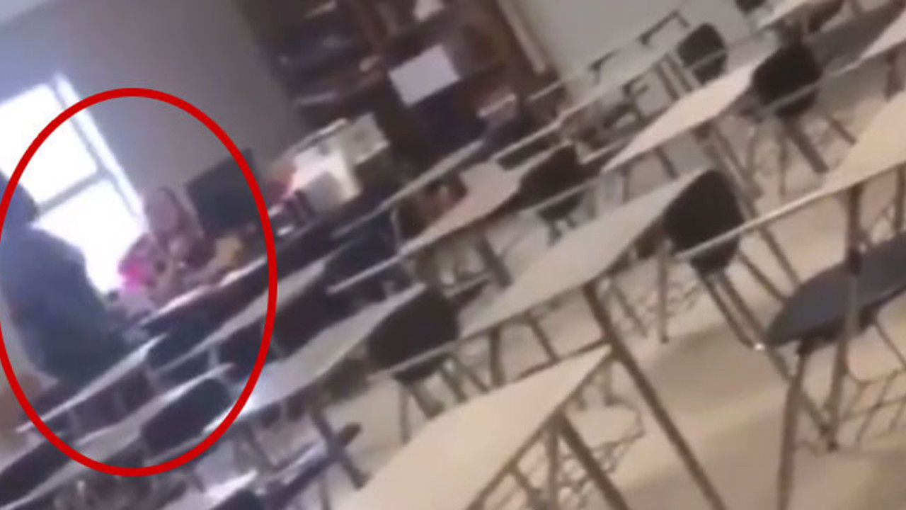 Z kuşağı akıma ayak uydurmak için engelli öğretmenine neler yaptı! Tiktok rezilliği...