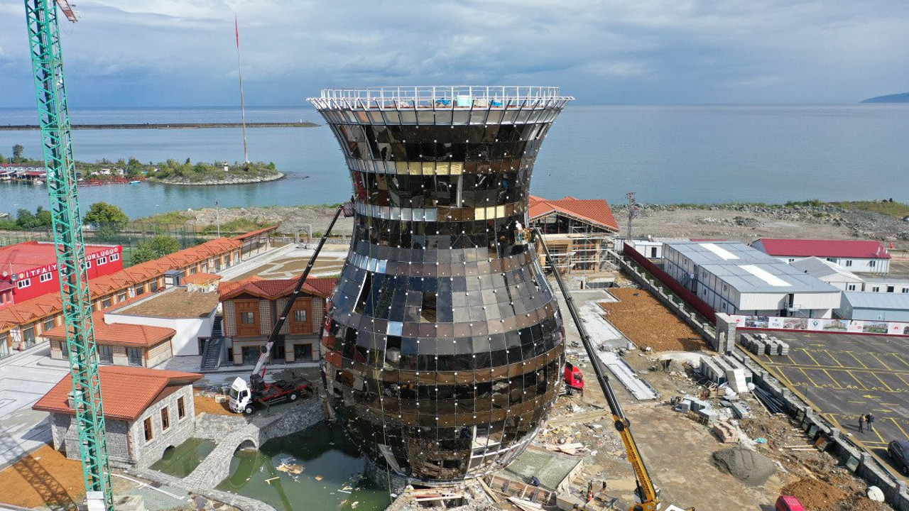 Cem Seymen ince belli çay çarşısına ''Kaldırın şu ucubeyi'' dedi