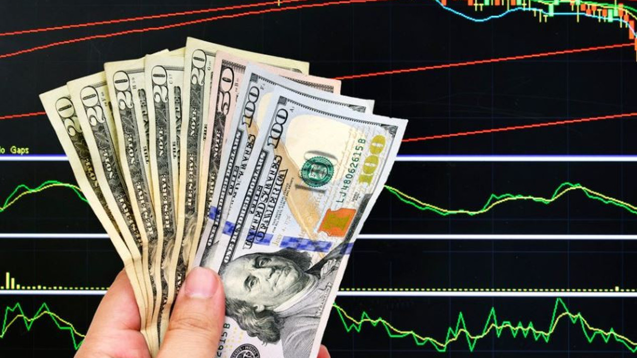 Dolar rekor üstüne rekor kırıyor