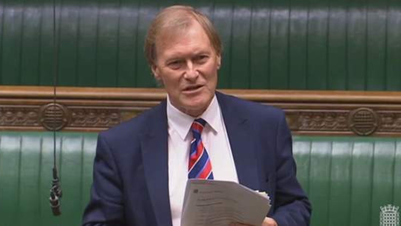 İngiliz Milletvekili bıçaklı saldırıda öldürüldü