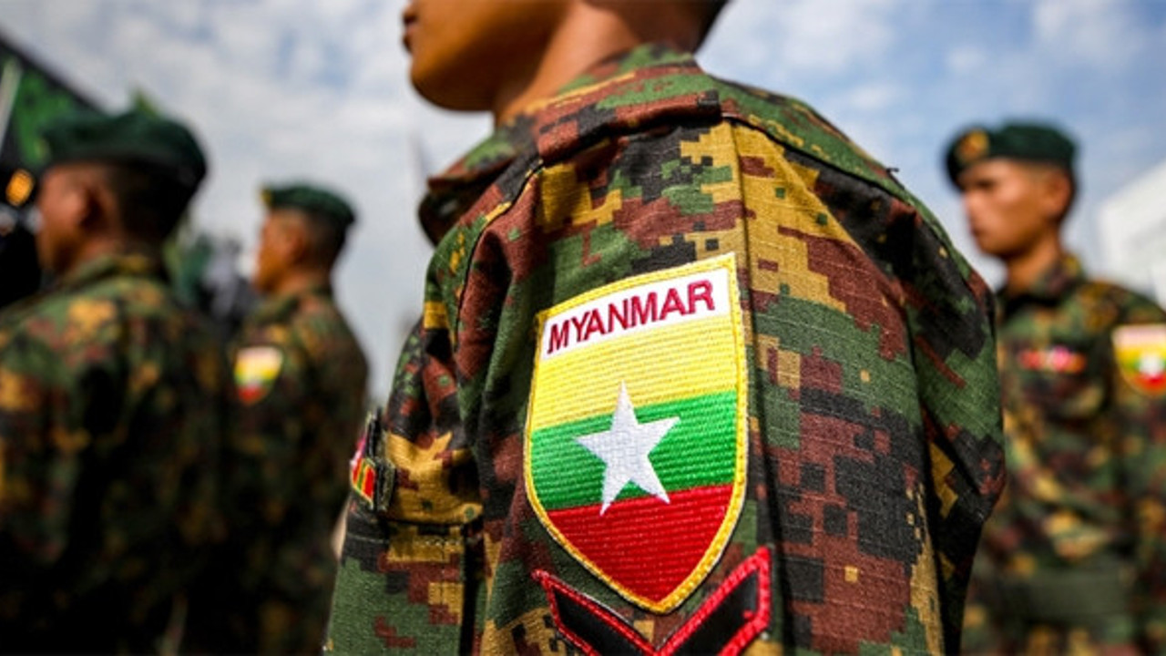 Myanmar'da askeri yönetim ASEAN zirvesine davet edilmedi
