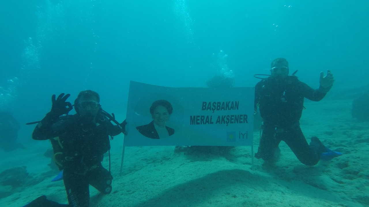 'Başbakan Meral Akşener' yazılı dövizi 38 metre derinlikte açtılar