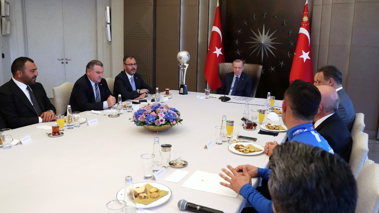 Erdoğan, Ampute Futbol Milli Takımı'nı kabul etti