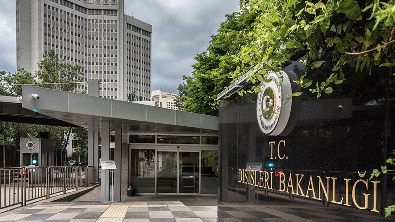 Mısır - Yunanistan - Güney Kıbrıs yine bir araya gelip Türkiye bildirisi yayınladı. Dışişleri Bakanlığı 3 ülkeye sert tepki gösterdi