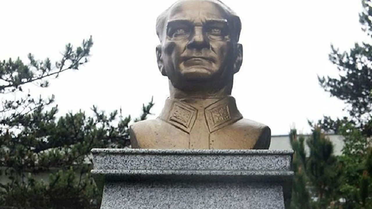 Atatürk büstüne saldıran kişi tutuklandı