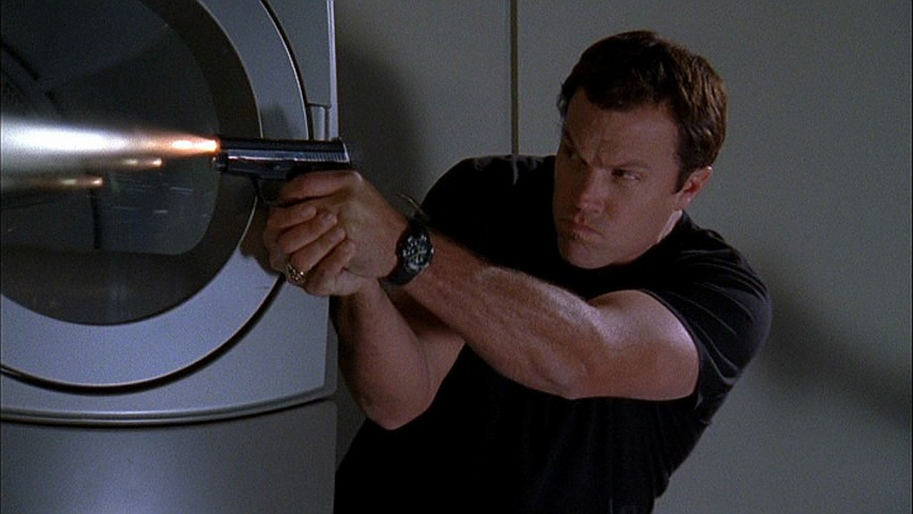 Kim Basenger'in eski kocası Alec Baldwin film setinde yönetmeni öldürdü