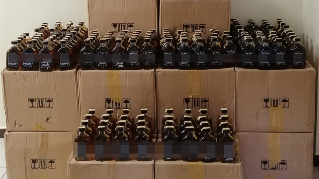 1400 şişe kaçak içki ele geçirildi