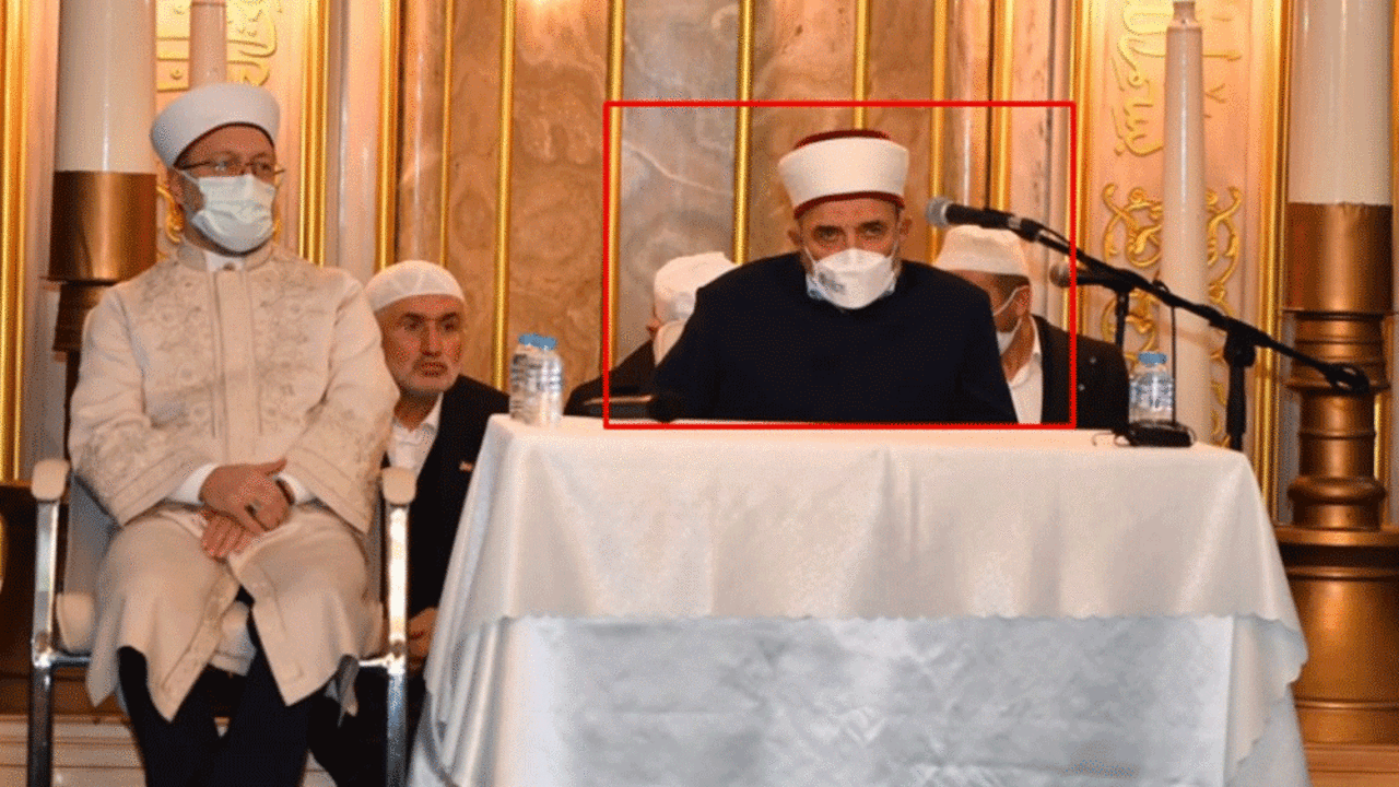 Atatürk'e hakaret ettikten sonra görevden alındığı söylenmişti. Ali Erbaş ile merasimde görüntülendi