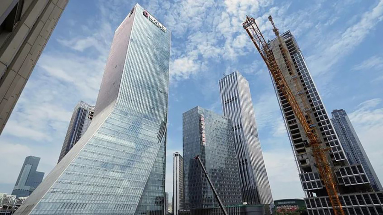 Gayrimenkul dev şirketler patır patır dökülüyor. Çin'de bir şirket daha iflasın eşiğinde