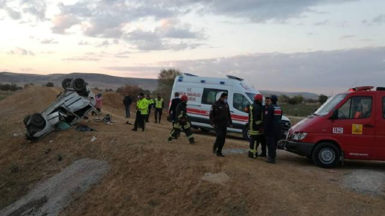 Konya'da otomobil devrildi: 2 ölü, 1 yaralı