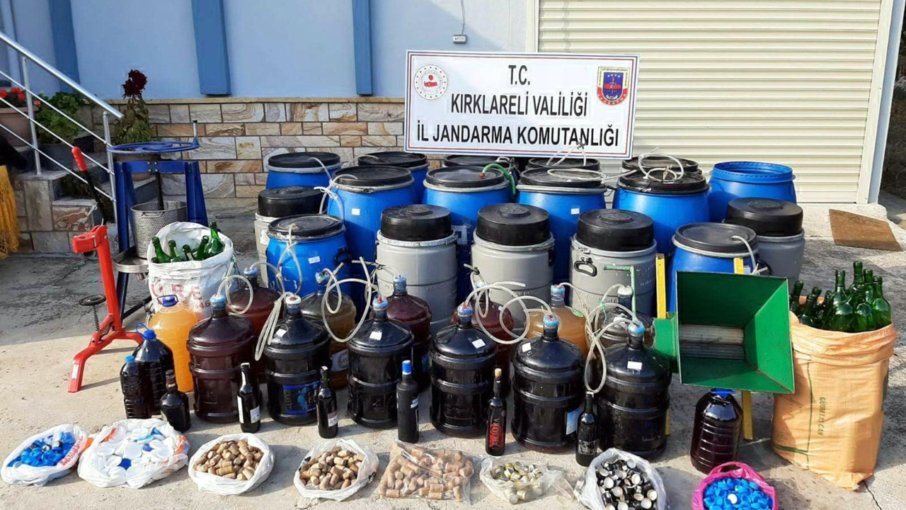 Sahte şarap üretim tesisine operasyon