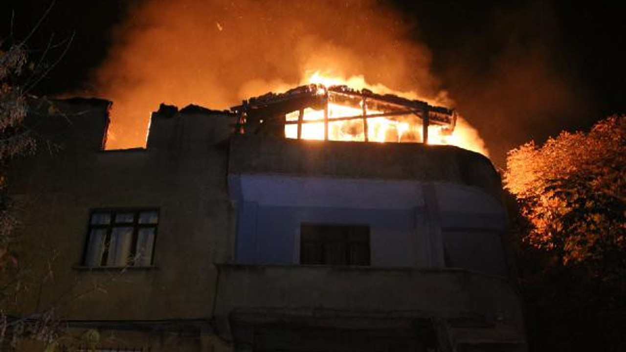 Beyoğlu'nda korkutan yangın!