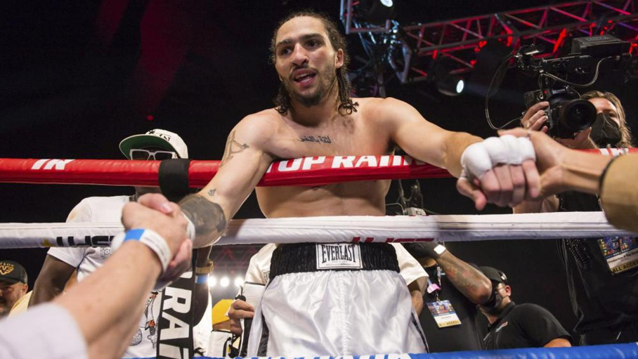 Muhammed Ali'nin torununa rakip dayanmıyor