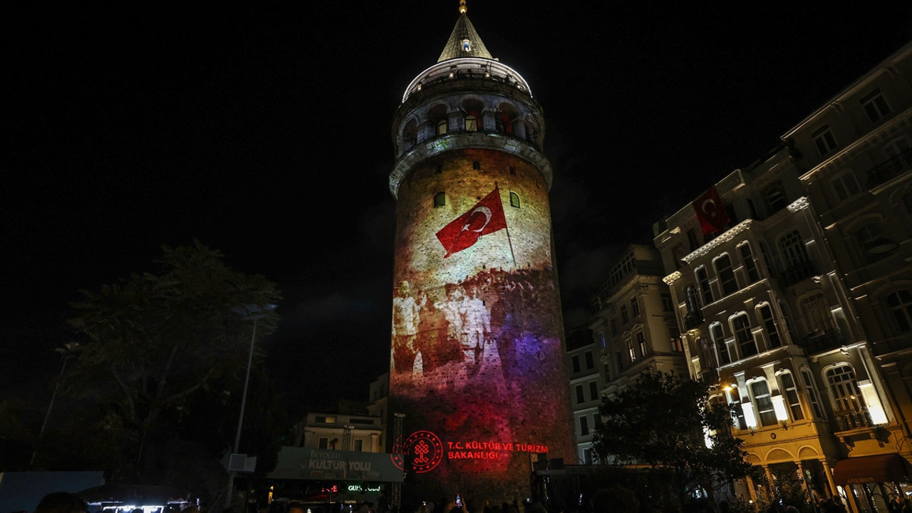Galata Kulesi'nde 29 Ekim'e özel görsel şölen