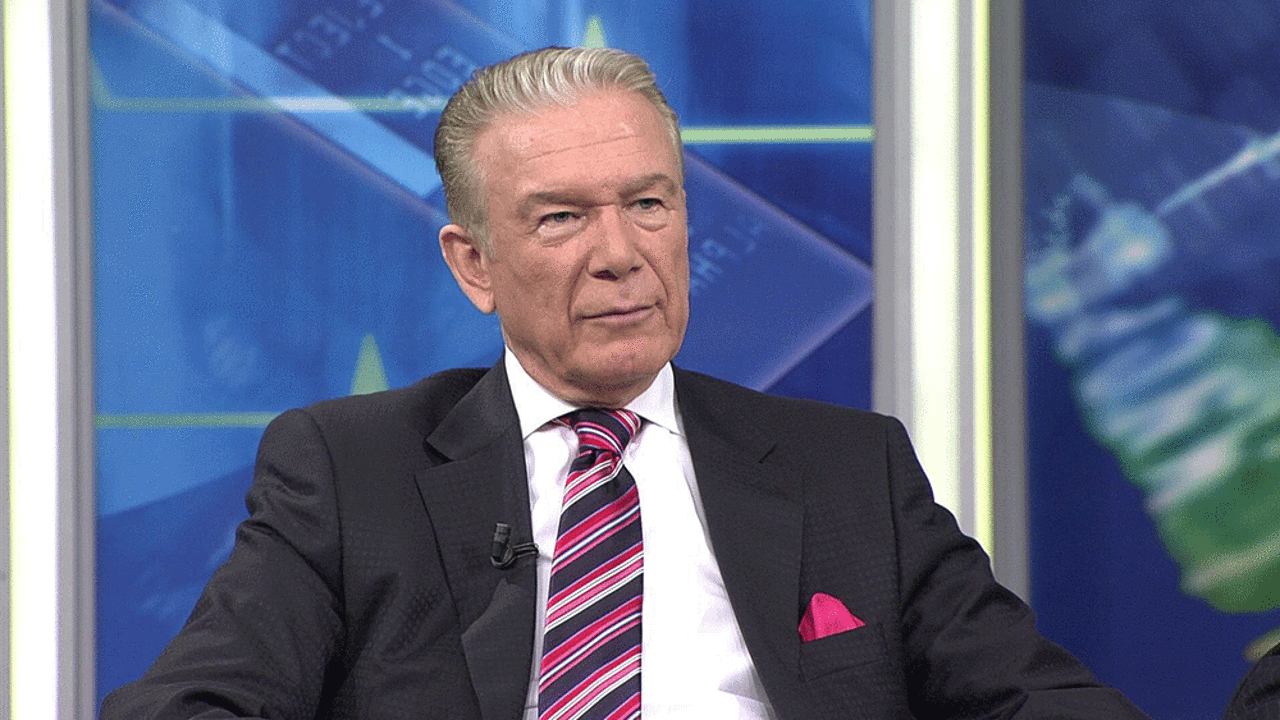 Uğur Dündar Atatürk’ü andırmayan Ali Erbaş’a unutamayacağı sözler söyledi. Milyonların hislerine tercüman oldu