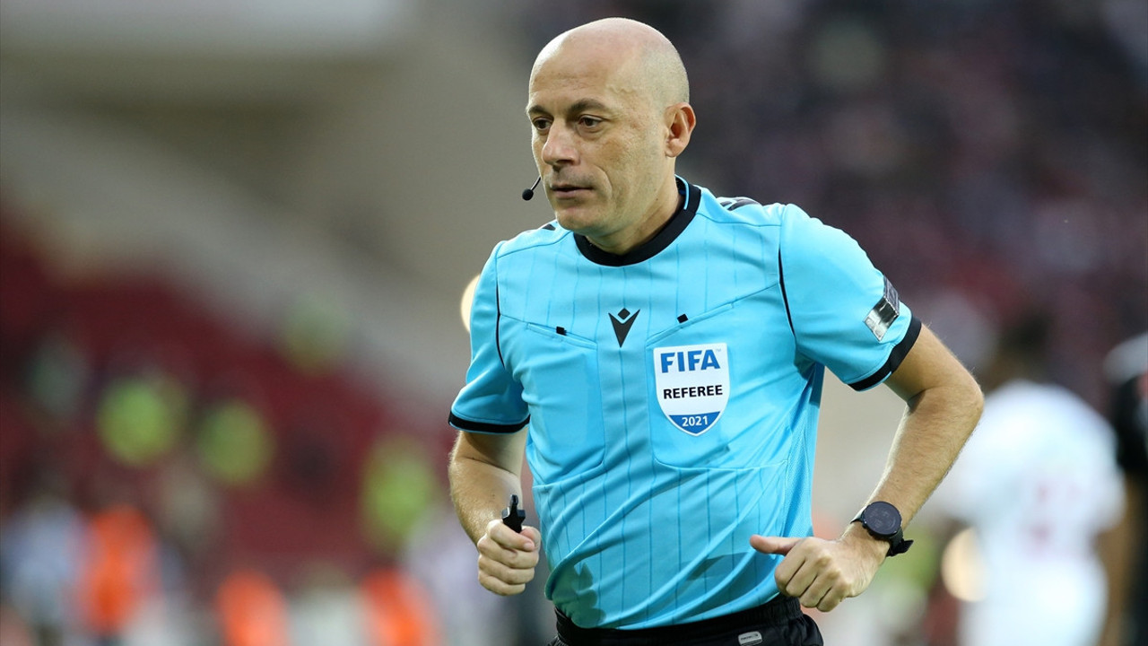 Cüneyt Çakır Beşiktaş'ı ekmek arası köfte gibi yedi