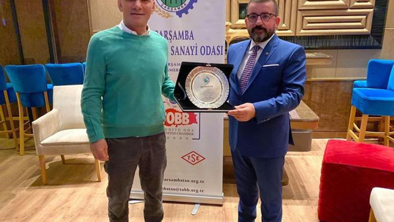 Türkiye'den Gürcistan'a gidip firari Galip Öztürk'e plaket veren AKP'li isim kim