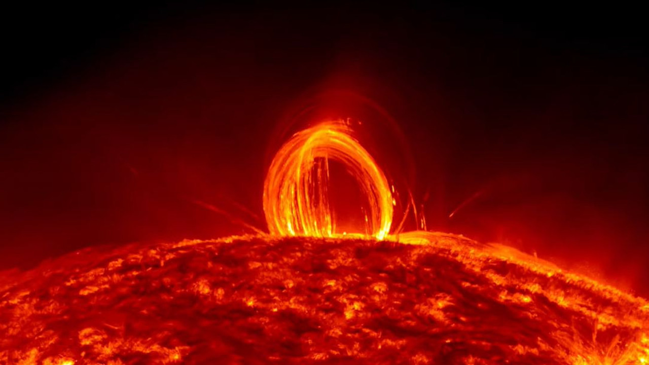 NASA, Güneş'teki dev patlamayı kayda aldı