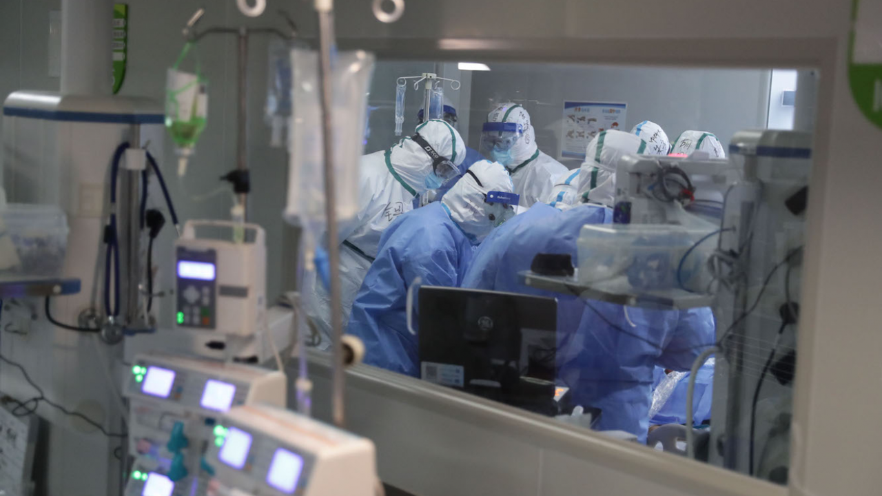 Kendisine bilerek koronavirüs bulaştırdı: 9 yaşındaki kızı entübe edildi