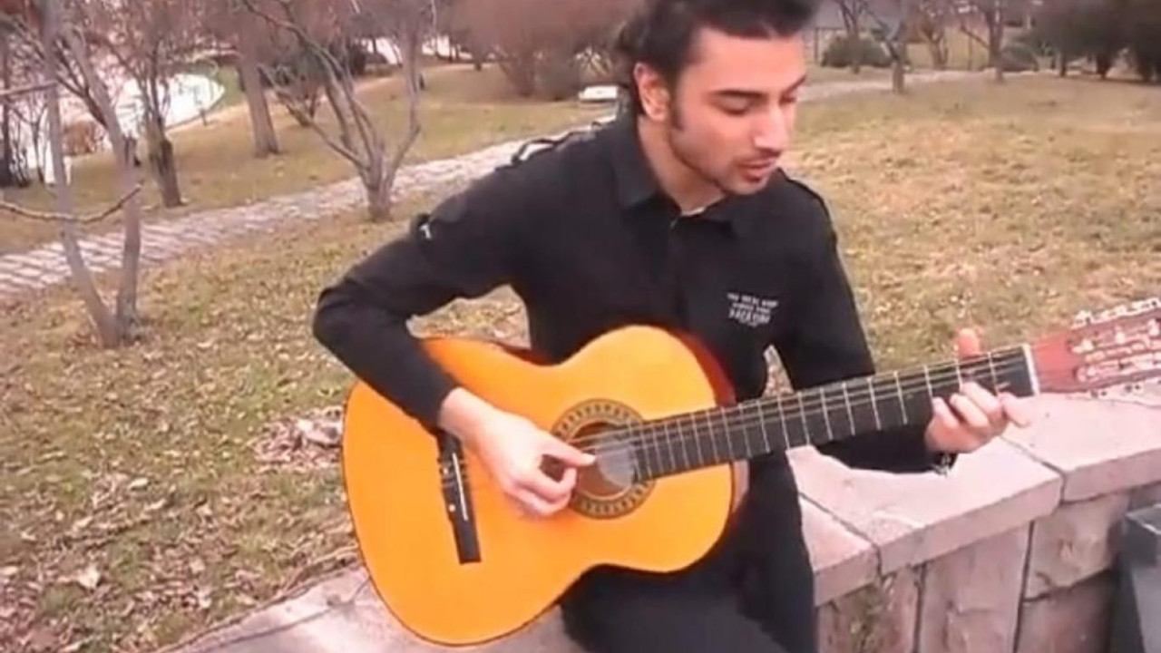 6 tacizci müzisyeni 6 bıçak darbesiyle öldürdü