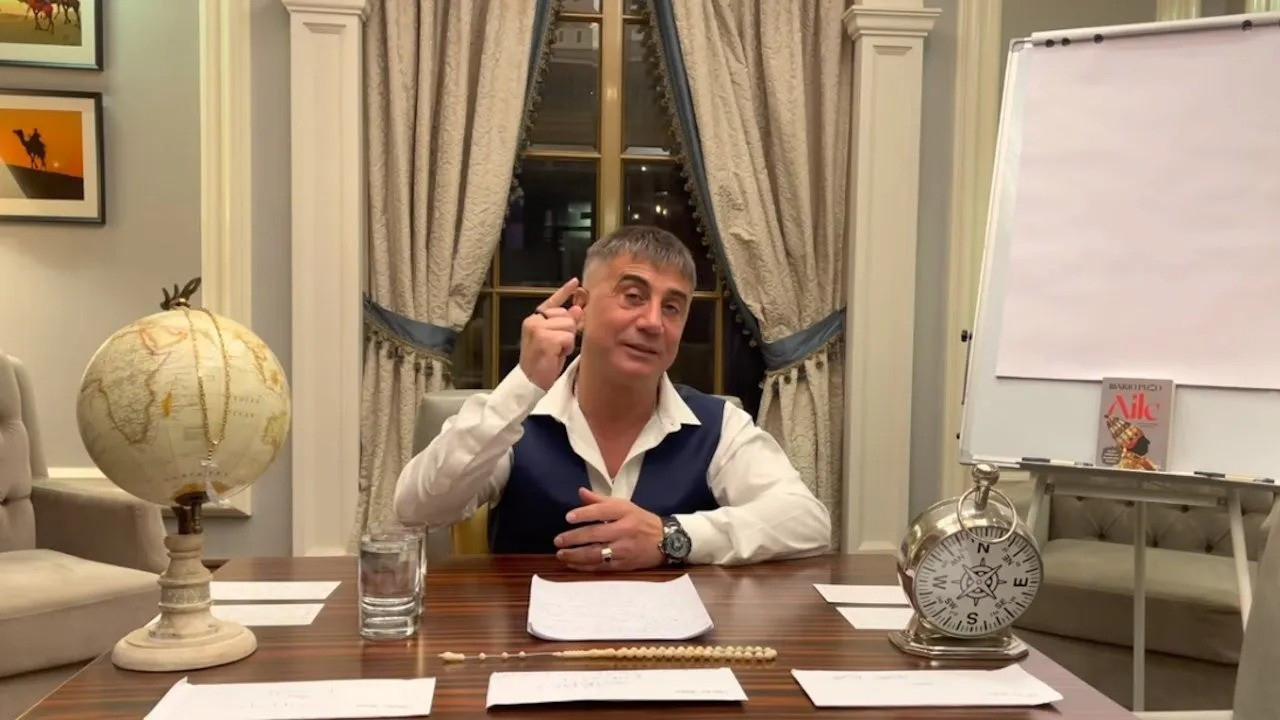 Erk Acarer'in paylaşımlarının ardından Sedat Peker'den çok konuşulacak açıklama