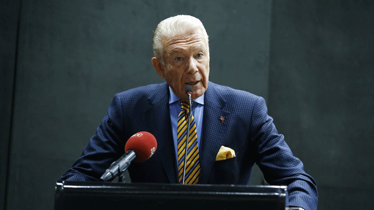 Uğur Dündar hangi siyasiyi bekar odasında gördüğünü yıllar sonra açıkladı