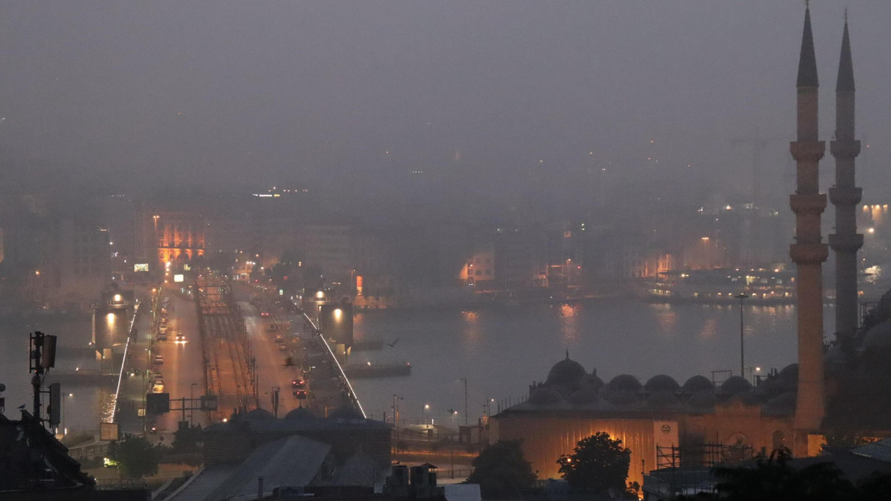 Meteoroloji 'sarı kod' verdi. İstanbul'da göz gözü görmeyecek