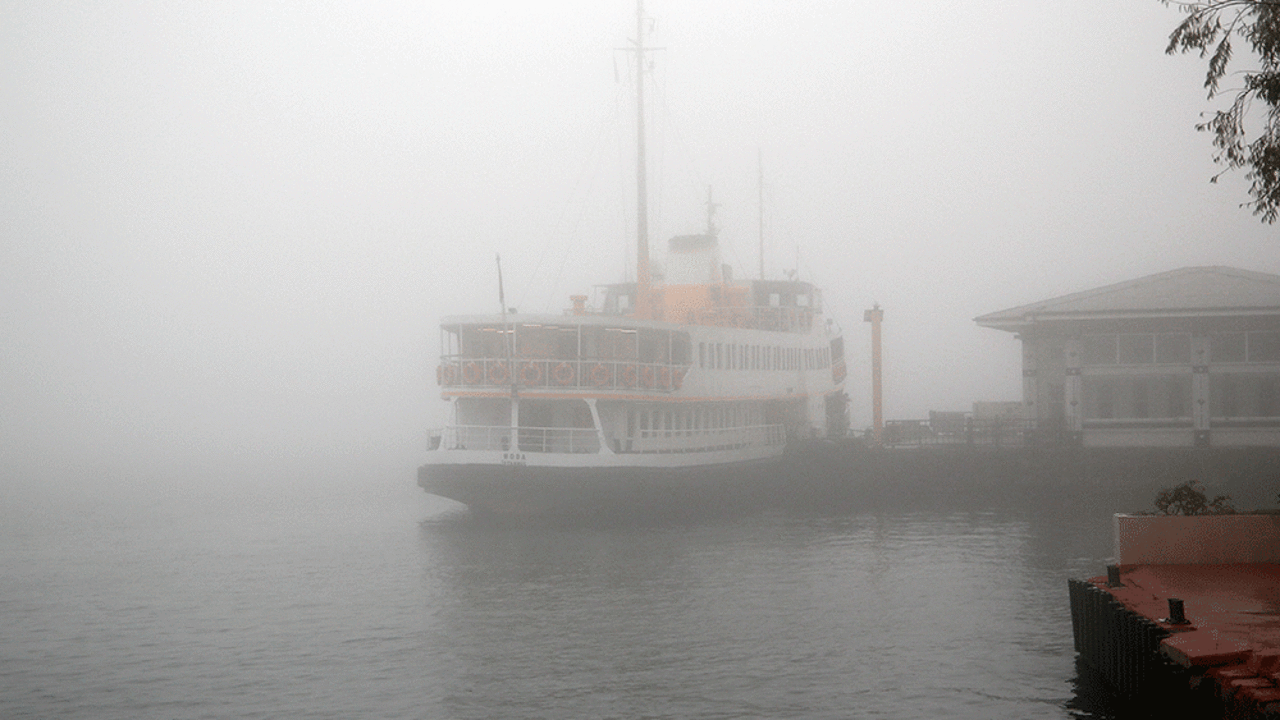 Meteoroloji sis ve pusa karşı dikkatli olun diyerek uyardı. İstanbul'u tamamen kaplayacak