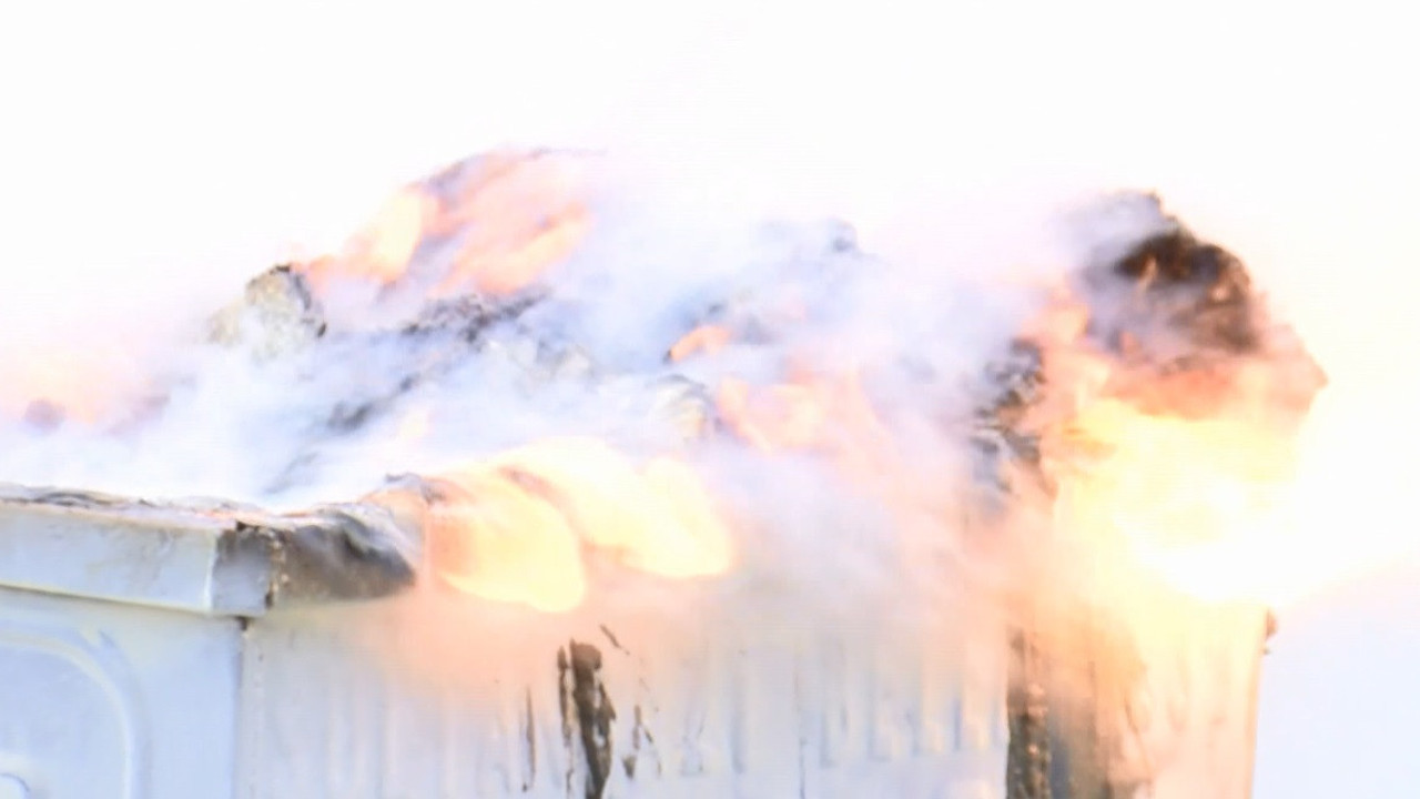 Sultangazi'de sönmeyen alev!