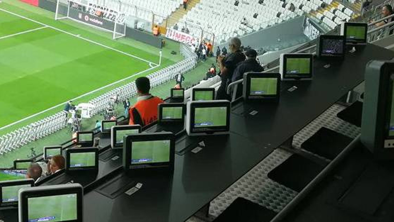 Futbol maçları, basın mensuplarına tam kapasite açıldı