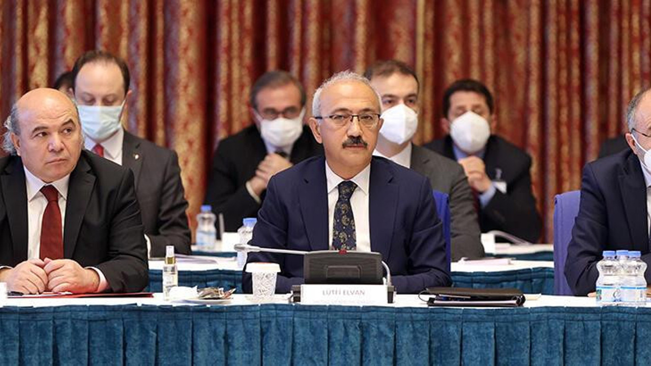 Lütfi Elvan: Akaryakıt fiyatları Avrupa’da 1 Euro civarında, bizde de 1 Euro civarında