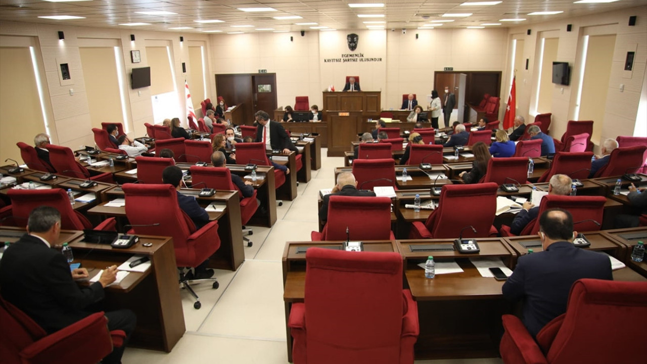 KKTC'de yeni koalisyon hükümeti güvenoyu aldı