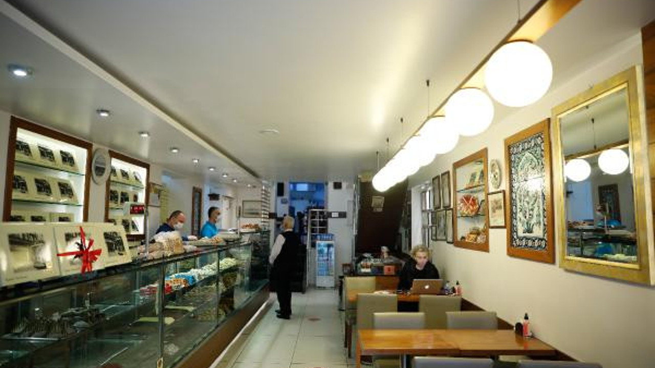 Türkiye'nin ilk pastanesi kapanıyor Beyoğlu'nun gözdesiydi. Markiz Pastanesi'nden sonra Lebon da tarih oluyor