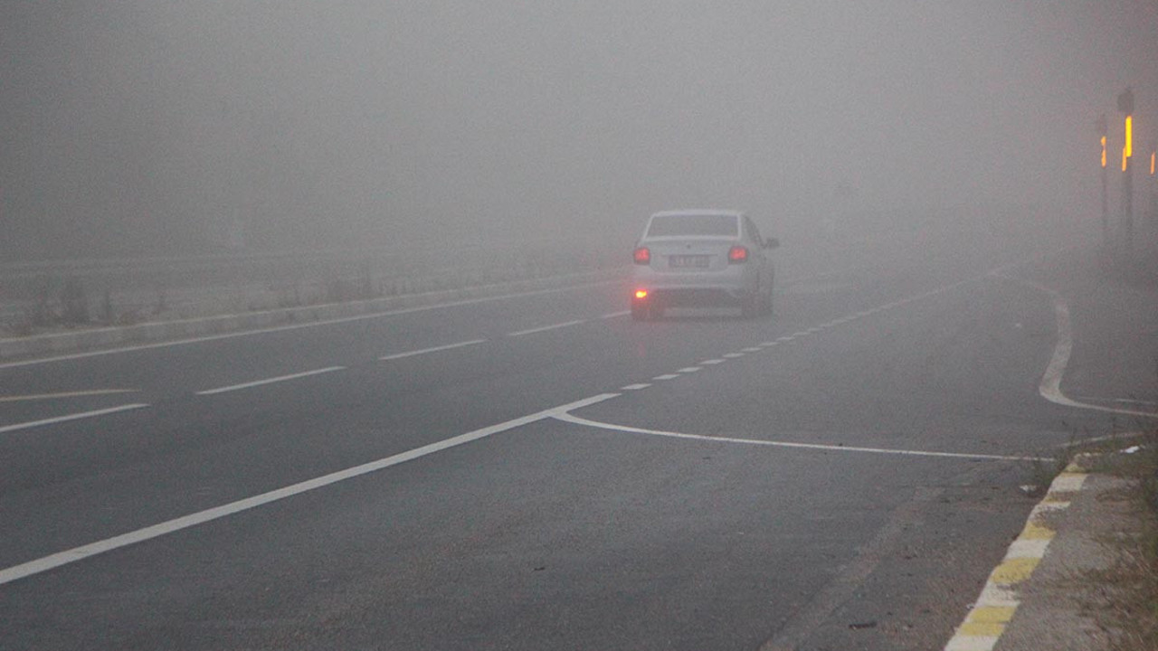 Bolu Dağı'nda yoğun sis! Mesafe 10 metreye düştü...