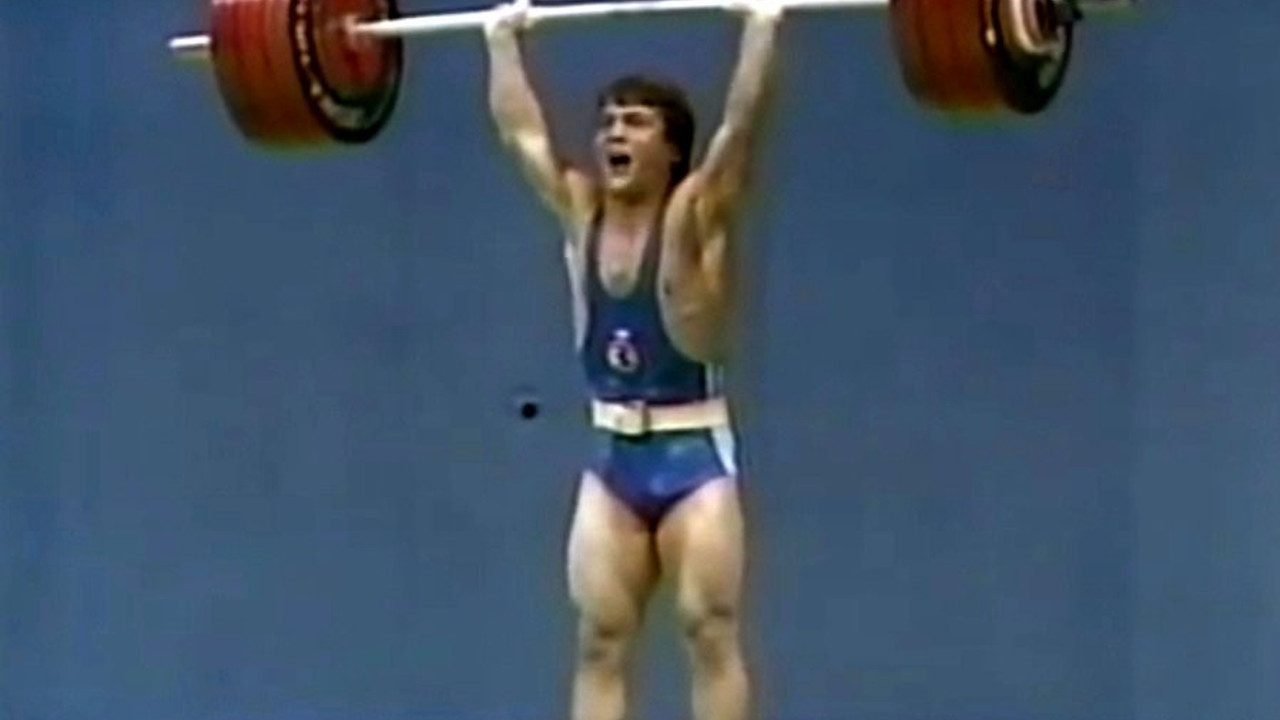 Dünya ve Türk halterinin unutulmaz ismi: Naim Süleymanoğlu. Cep Herkülü yıllar geçse de unutulmayacak