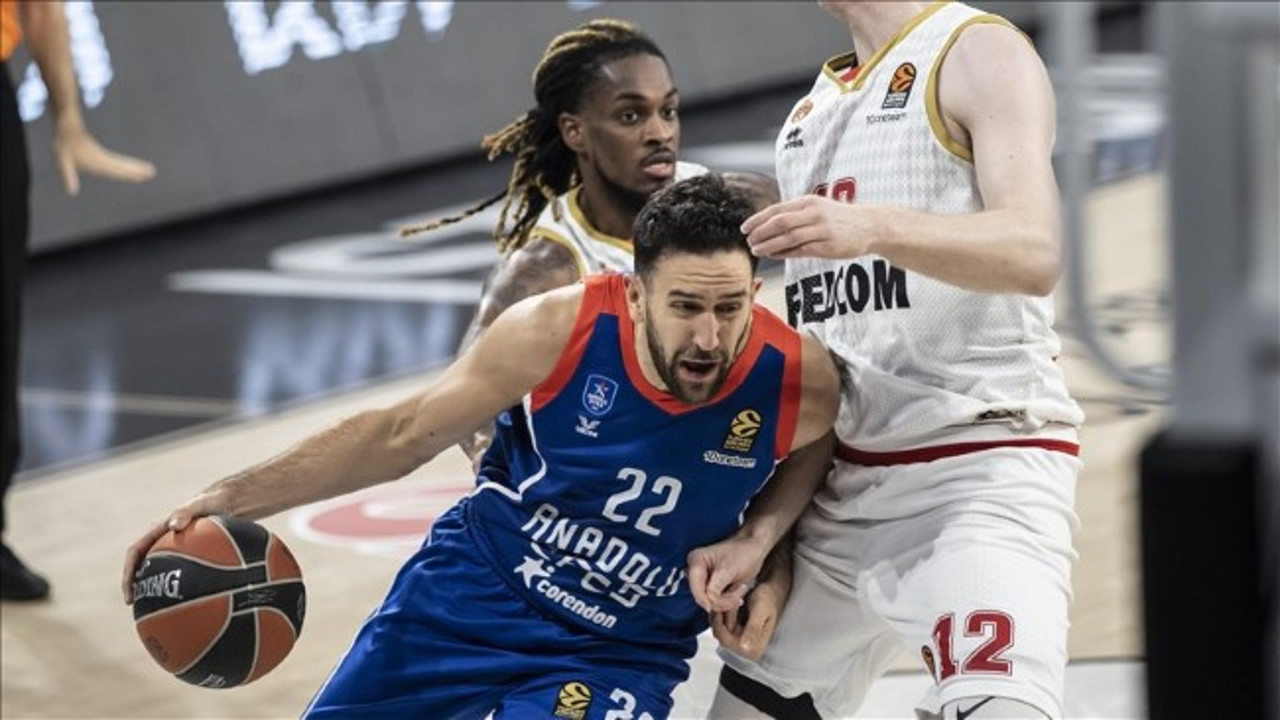 Anadolu Efes Monaco'yu ezdi geçti 98-77