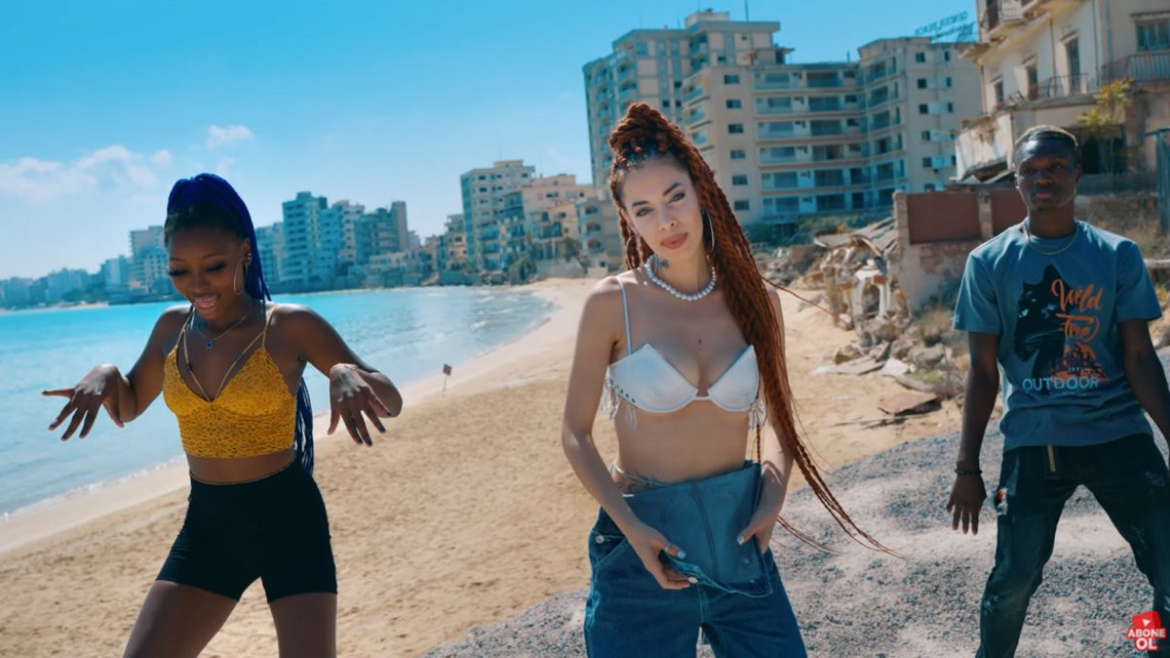 Ersin Tatar'dan Kapalı Maraş'ta klip çeken Nihayet Elibol'a destek