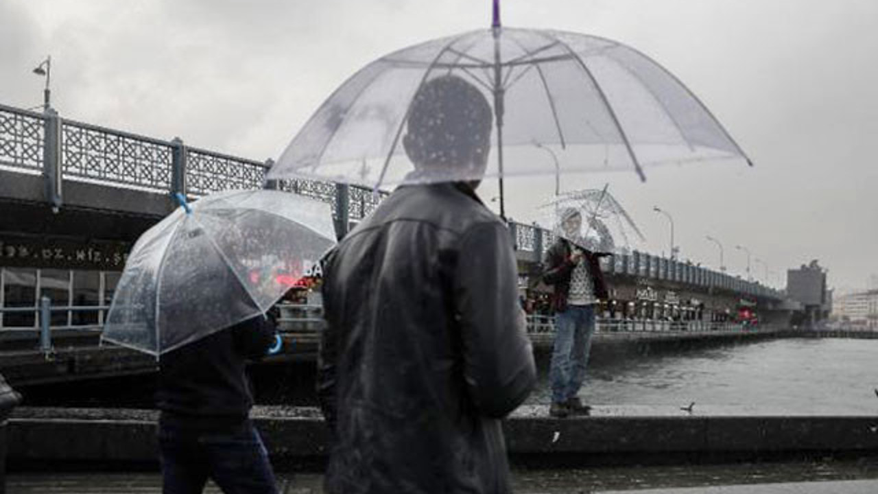 Meteoroloji İstanbul için net saat verdi. Önce yağış ardından fırtına vuracak