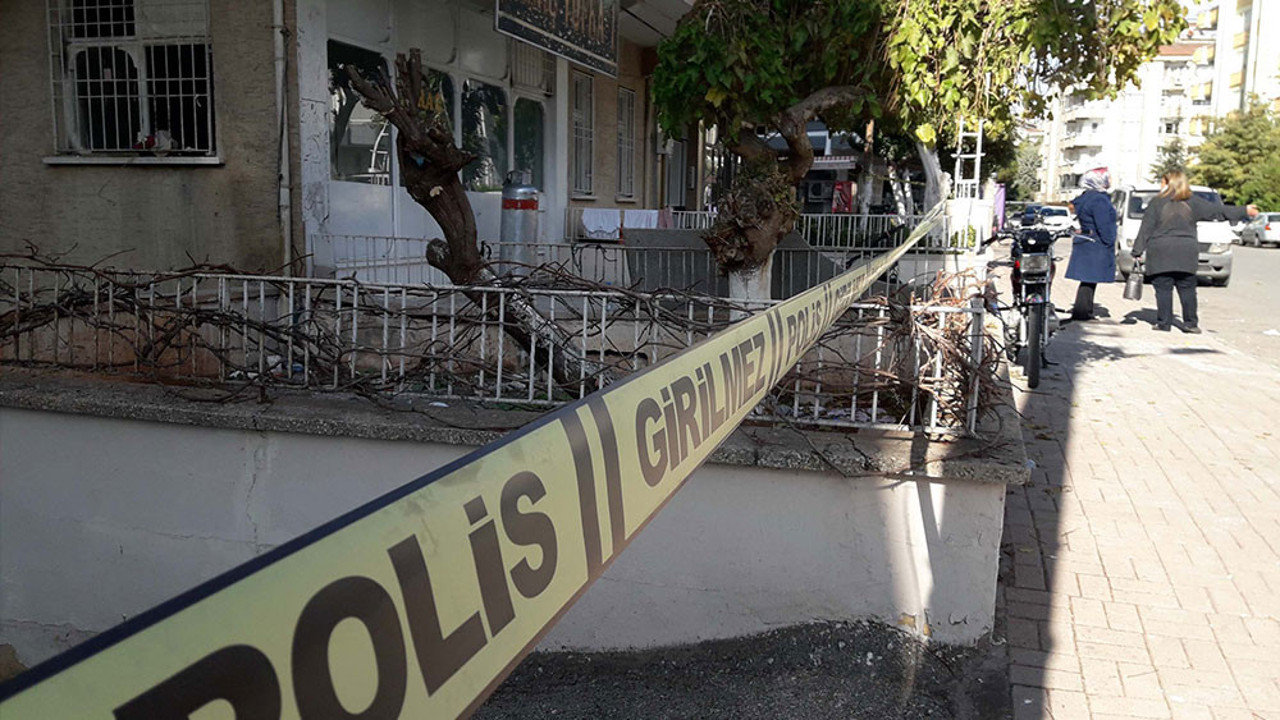 Esnaflar arasında bıçaklı kavga