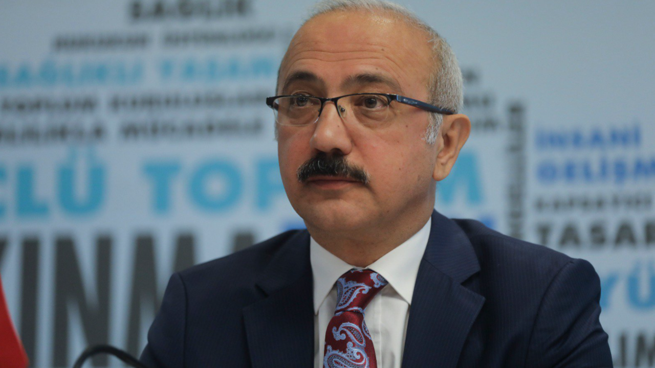 Lütfi Elvan görevden mi alınacak?