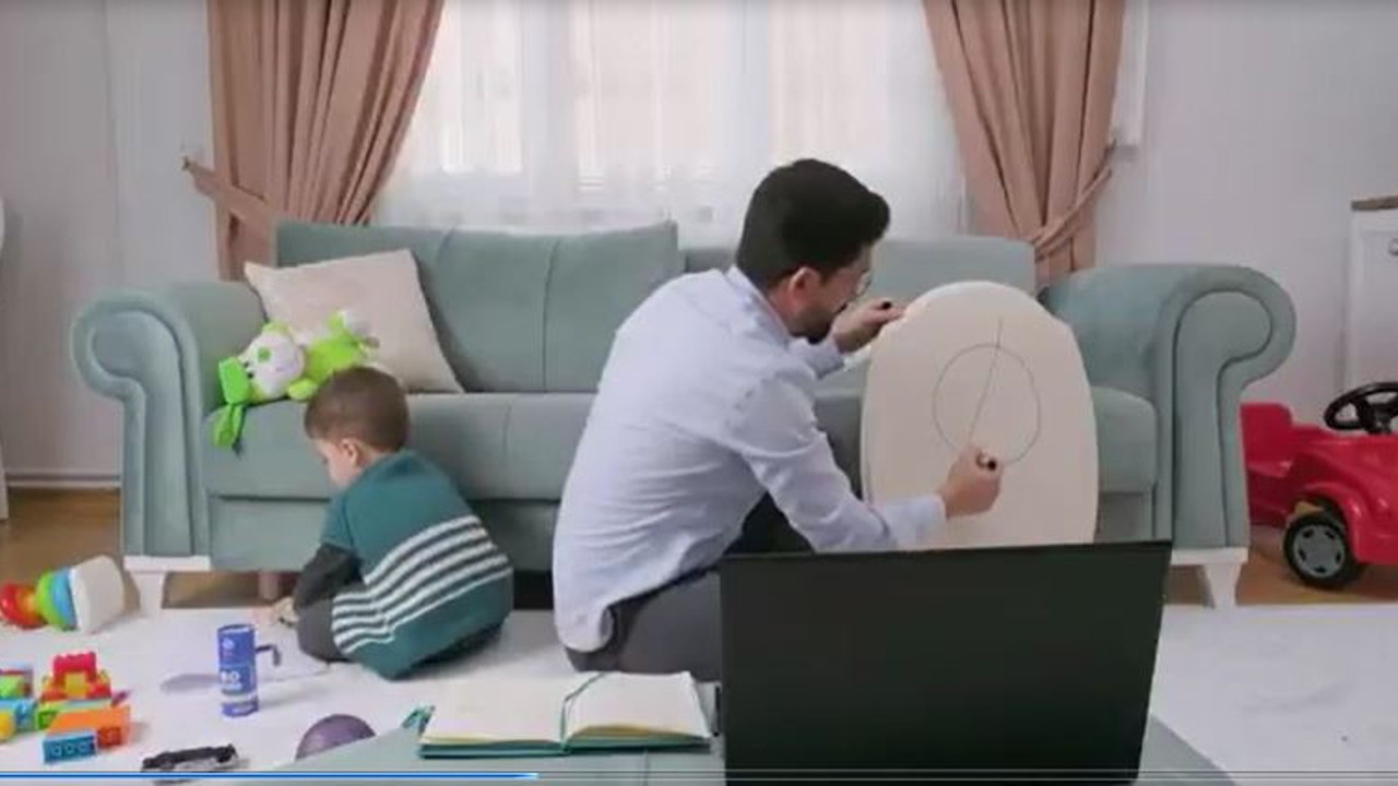 Sizi sevmeyen ölsün haklarını ödenemeyecek insanlar. Öğretmenler gününüz kutlu olsun. Sonuna kadar seyredin ki kim olduklarını öğrenin (24 Kasım 2021)