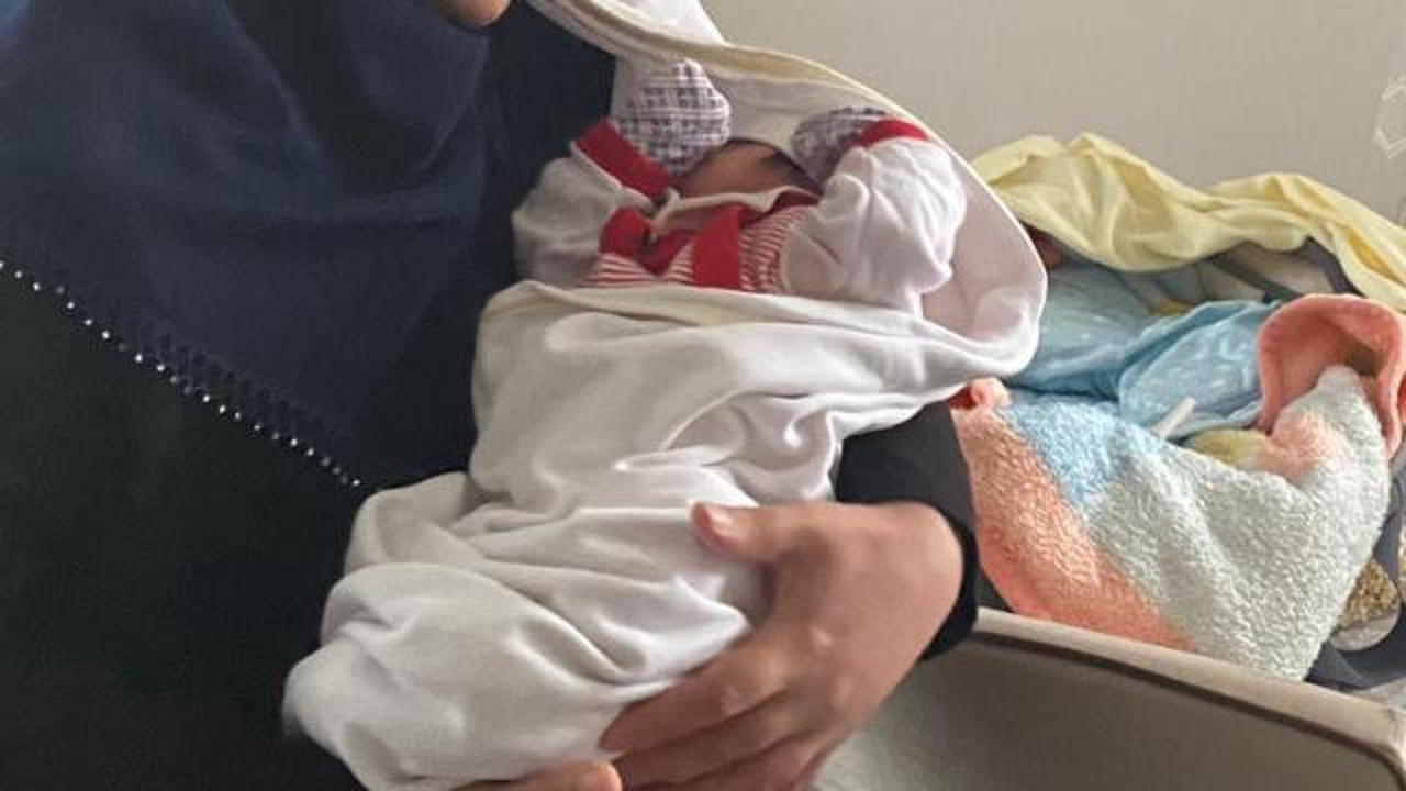 13 günlük bebeğini öldürmeye çalışan baba tutuklandı