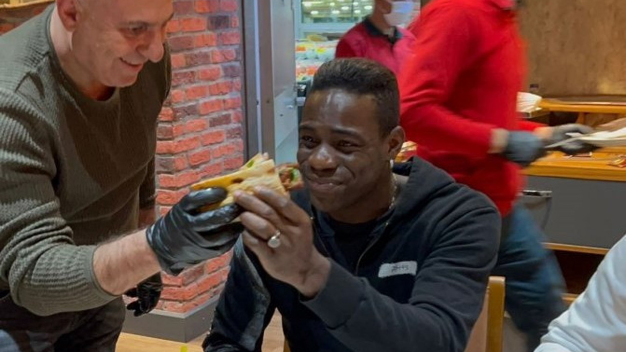 Balotelli'ye boru kebabı yedirdiler. Adeta doping etkisi yaratıyor