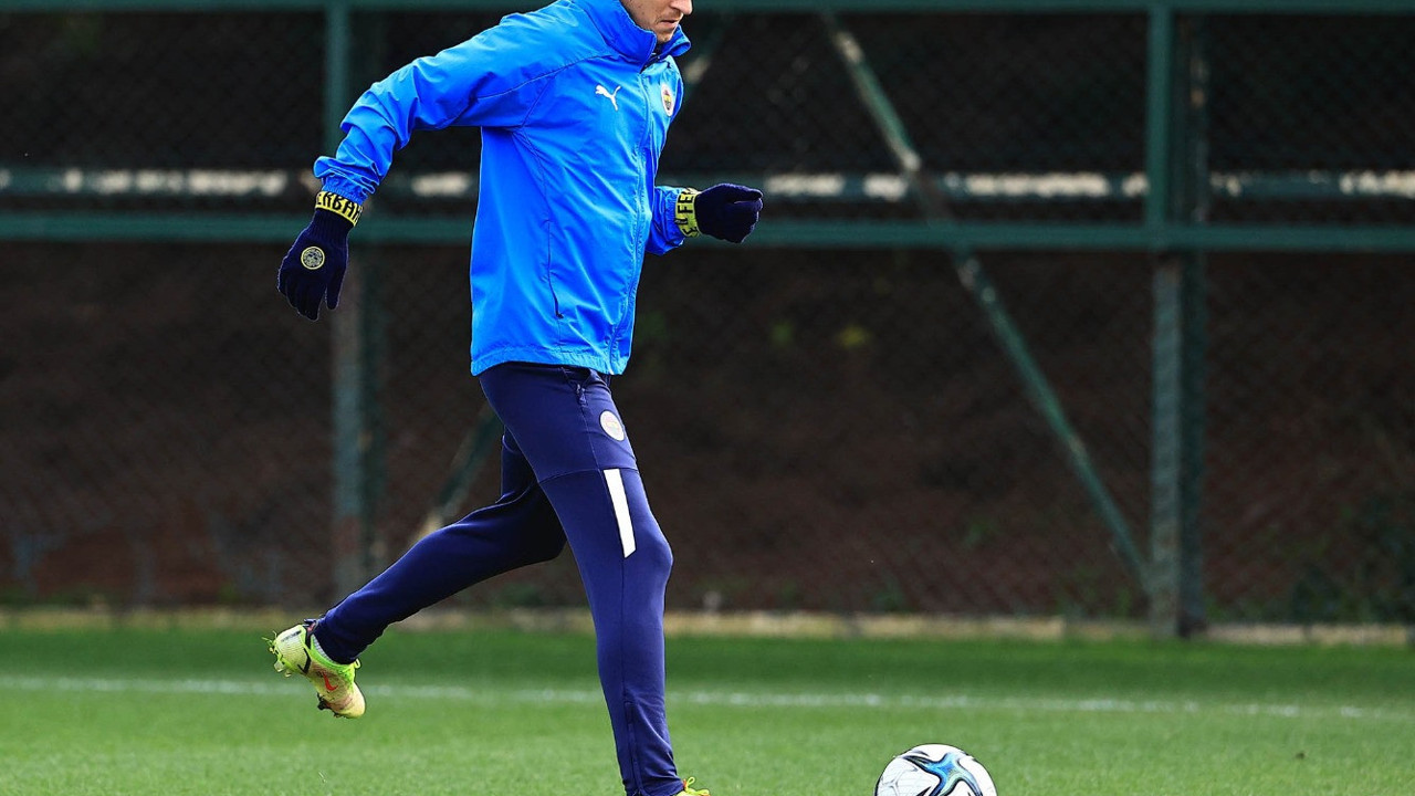 Fenerbahçe'de Mesut Özil sevinci