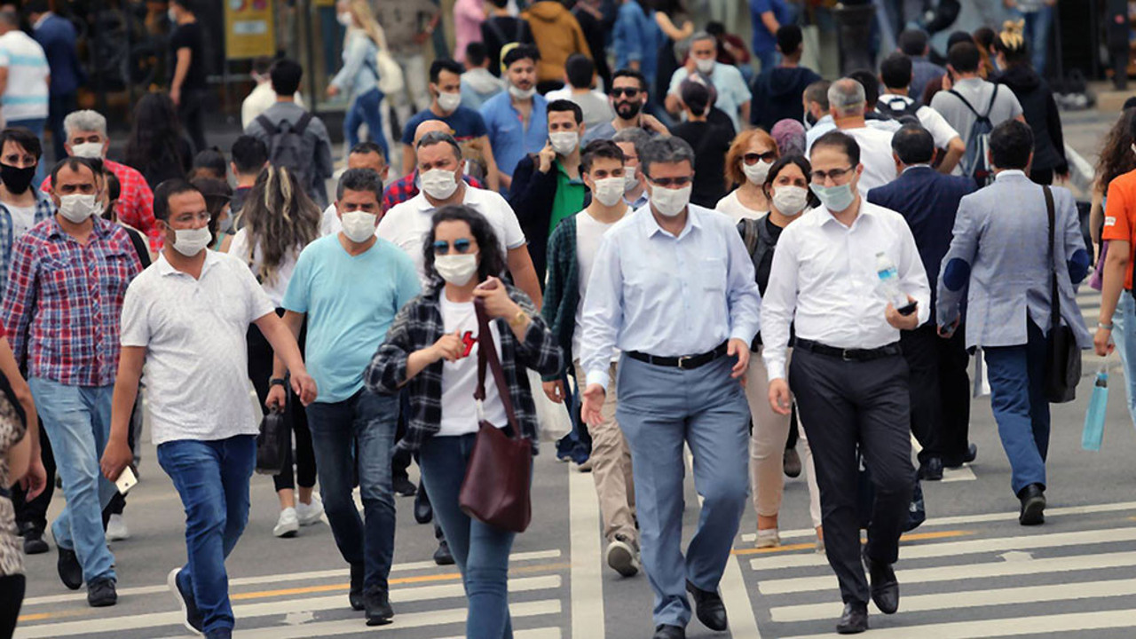 Yeni varyantı tespit eden doktor ilk kez konuştu. Belirtileri tek tek açıkladı