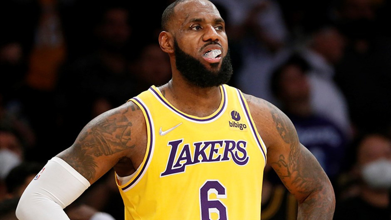 NBA yıldızı LeBron James koronaya yakalandı