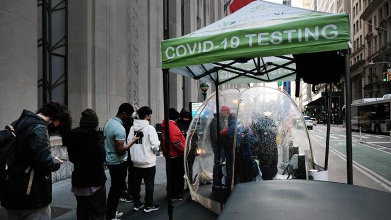 Omicron varyantı yayılıyor: ABD'de tespit edildiği eyalet sayısı 12’ye çıktı