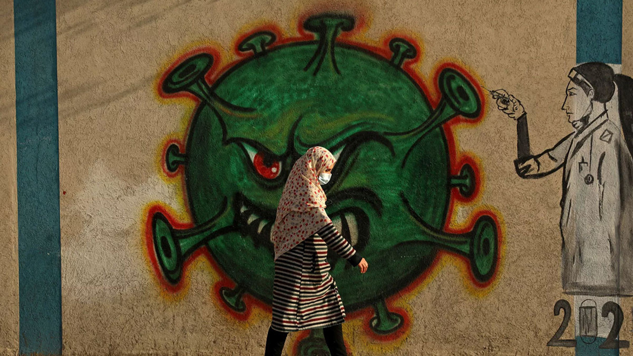 Ülkeden çıkmak isteyenlere korona virüs aşısı zorunluluğu getirildi