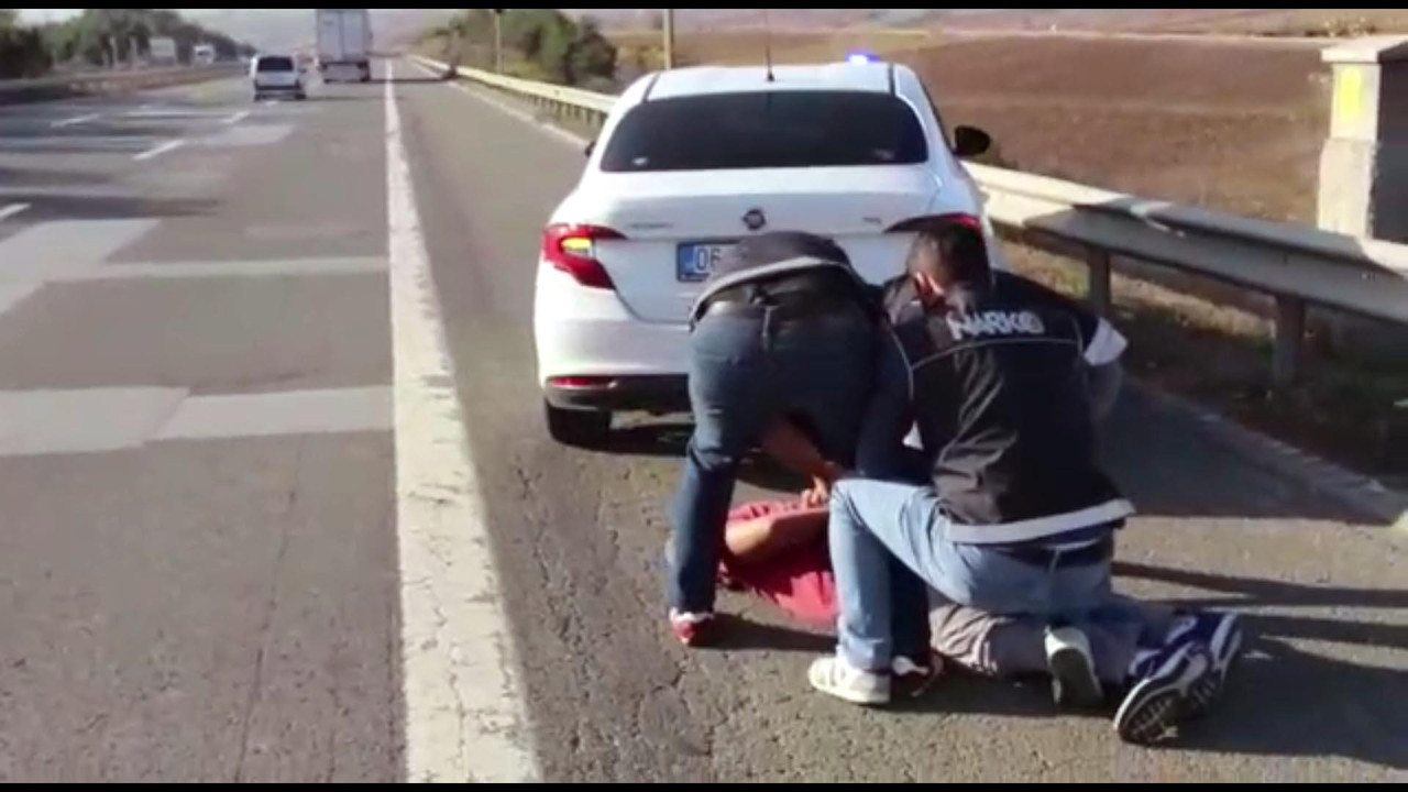 Eroinle yakalanan emekli astsubay ile 4 sanığın cezaları belli oldu